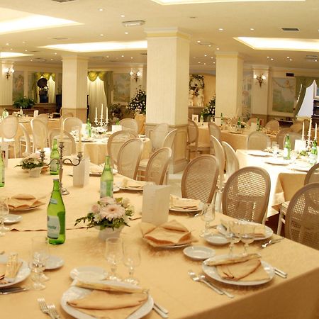 V7 Hotel Сан Джовани Ротондо Екстериор снимка
